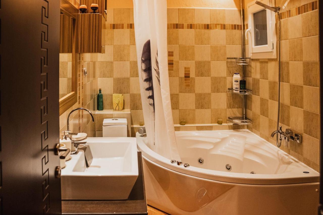 Bojana' S Luxury House Apartment Larissa Bagian luar foto