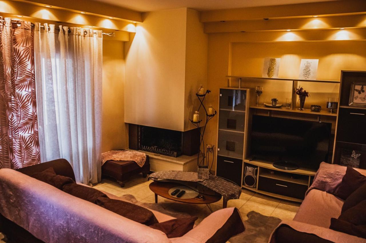 Bojana' S Luxury House Apartment Larissa Bagian luar foto